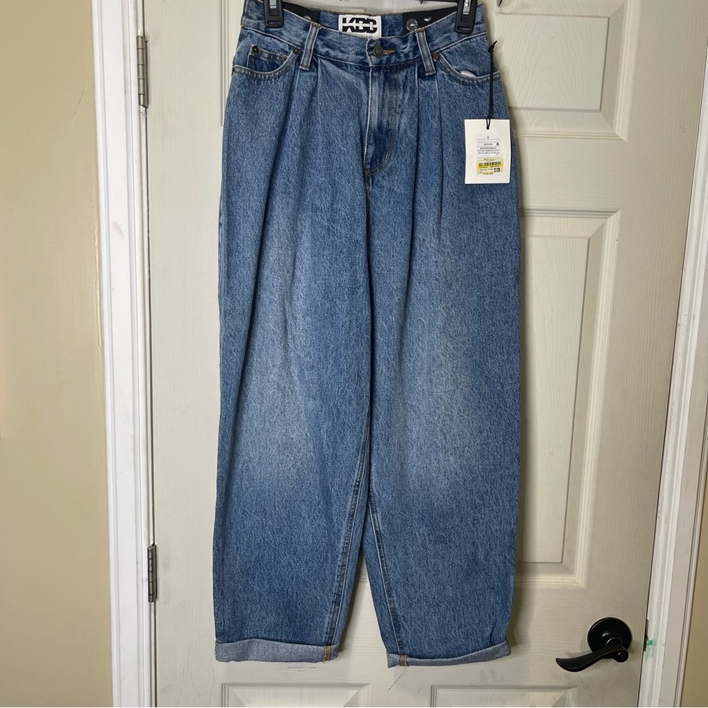 KBB by Kahlana - Women's High-Rise Barrel Leg 'The Devin Jean Medium Wash